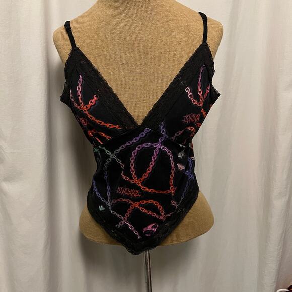 Swixxz crop tank top chain skull graphics lace accent Y2K Goth baby doll large - Picture 2 of 8